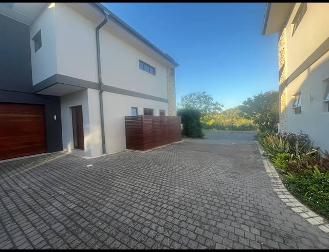 3 BEDROOM HOUSE TO LET IN NEW SALT ROCK CITY